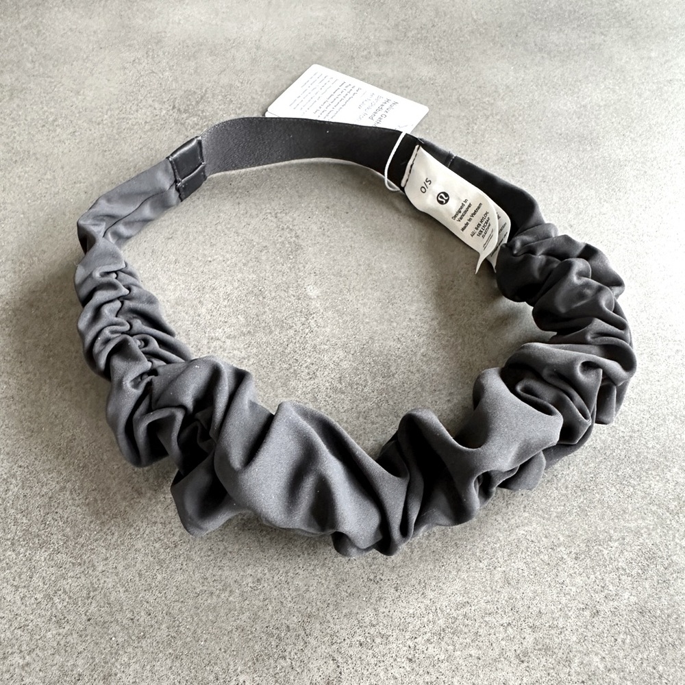 Lululemon headband NWT